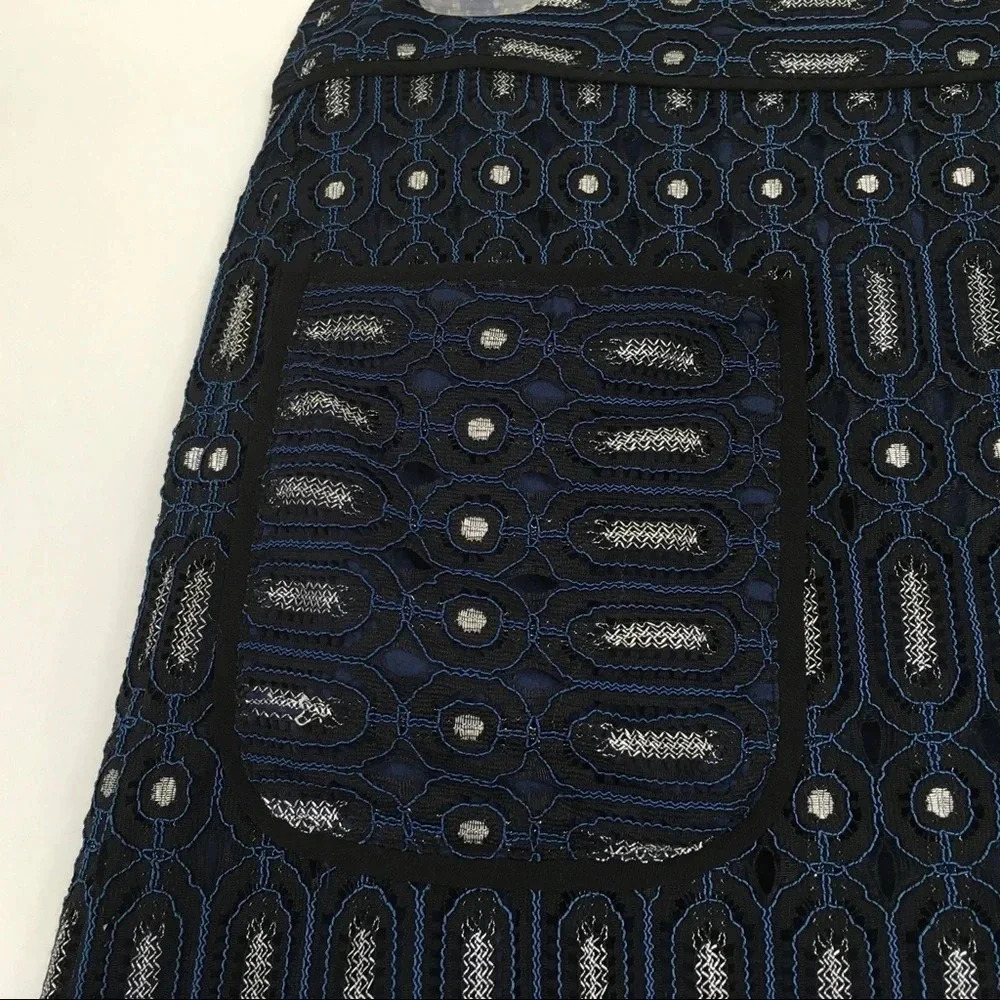 Ann Taylor Loft Geo Circuit Lace Pocket Retro Mini Skirt‎ - Picture 2 of 6